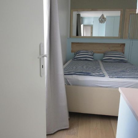 Bourg-La-Reine : Joli Appartement De 20 M² Ngoại thất bức ảnh